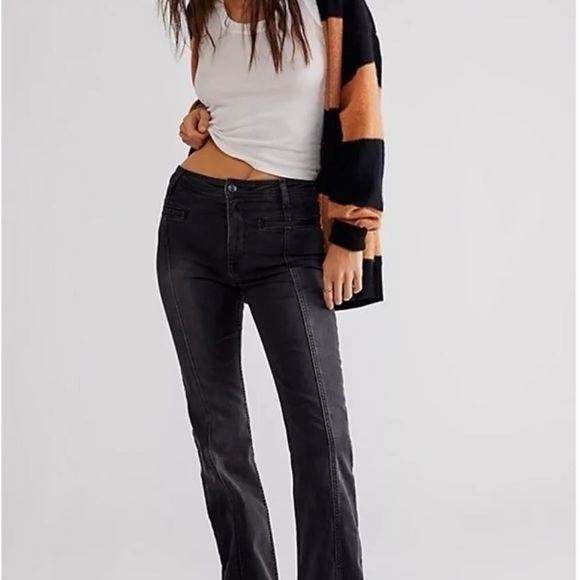 New Free People Firecracker Flare Jeans Patch in Black Python Star - Picture 2 of 6